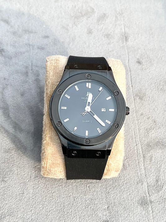 Classic Black Dial  Black Silicon Strap Watch ⌚️HUB