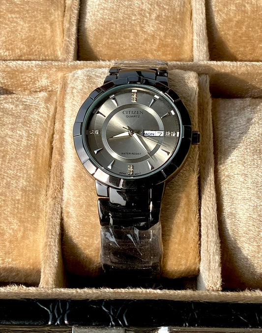 Gun metallic dial Black metal chain watch