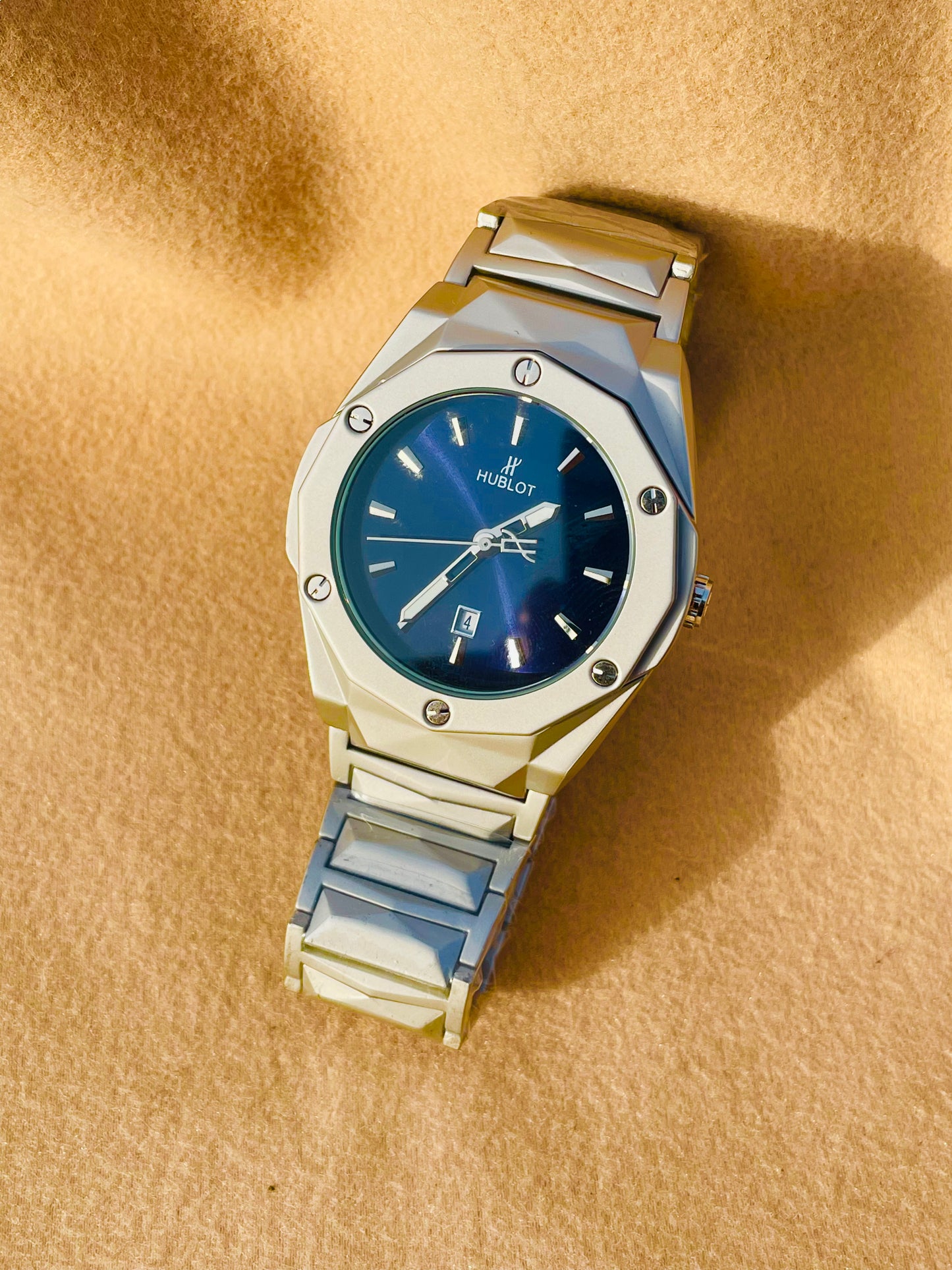 Silver Deep Blue weighted HUB watch 😍